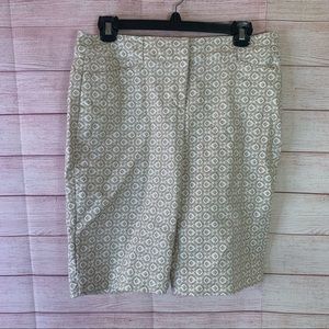 White House Black Market Tan‎ White Print Shorts Size 6